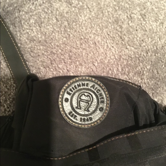 Etienne Aigner Crossbody purse/bag - Picture 2 of 4